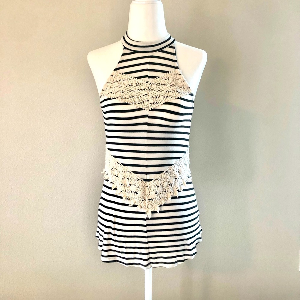 Blushed Around the Neck Sleeveless Shirt - Size: Small